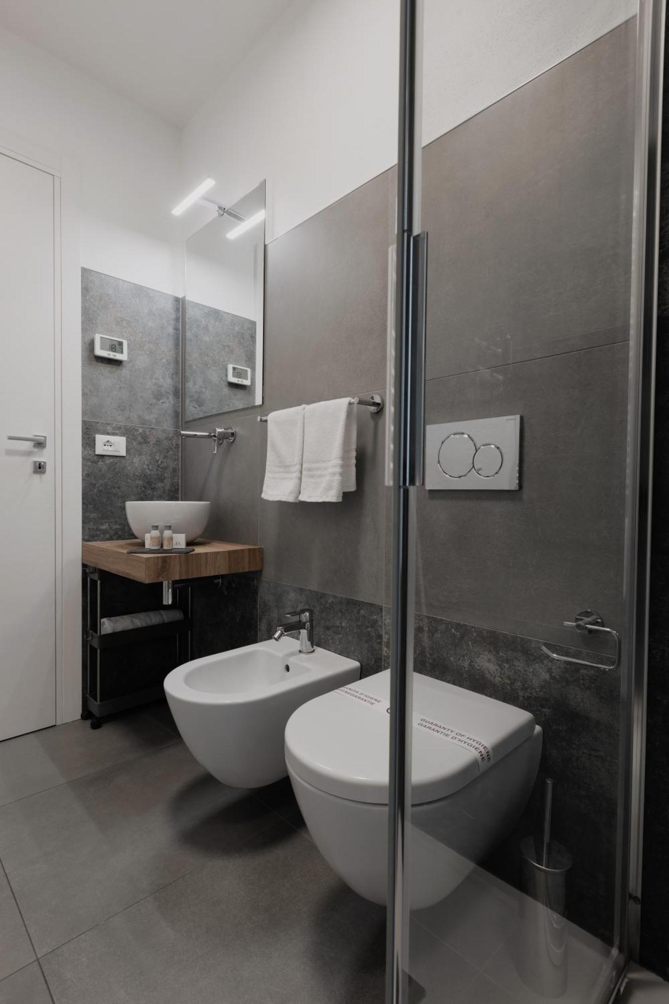 Residence Piazza Giotti 8 ตรีเอสเต ภายนอก รูปภาพ