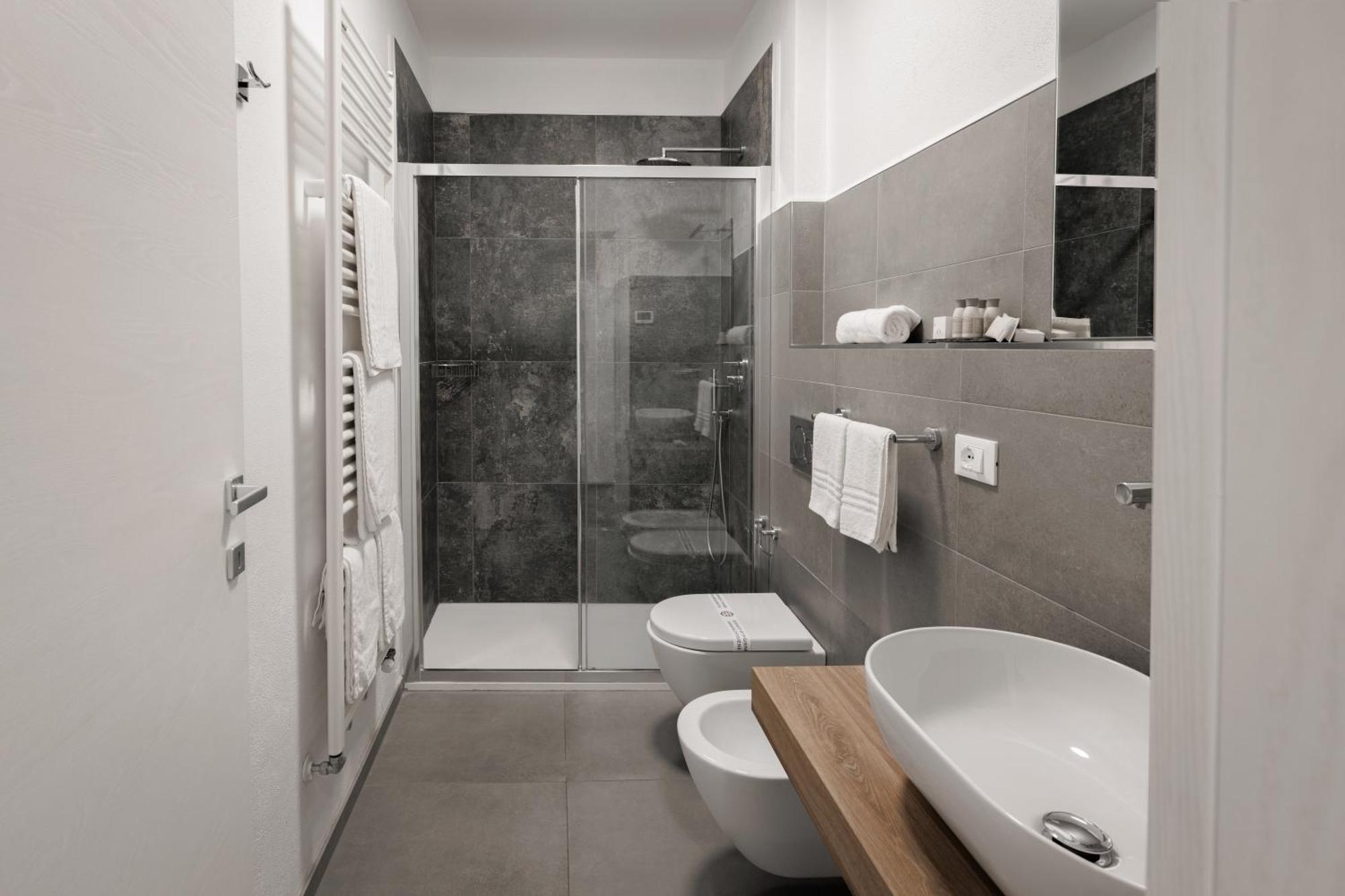 Residence Piazza Giotti 8 ตรีเอสเต ภายนอก รูปภาพ